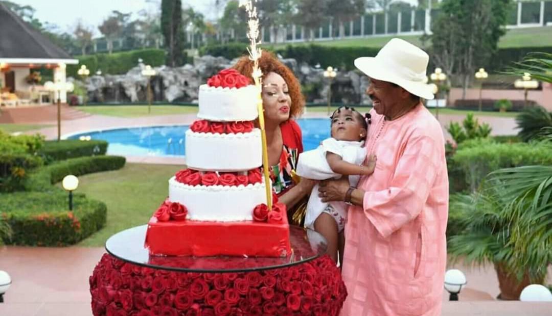 Pour Son 86eme Anniversaire Paul Biya Donne Un Cadeau De 10 Milliards A Ses Ministres Coups Francs